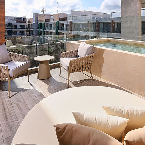 PAQUETE DE HOTEL PULSE OF GAIA HOLIDAY INN: 8 al 10 de Enero - Nivel 1